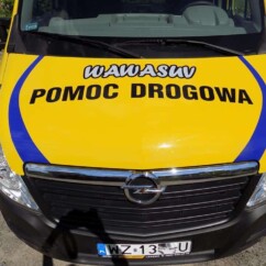 litery napisy naklejki na samochód