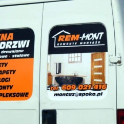naklejki z napisami firmowymi na samochód